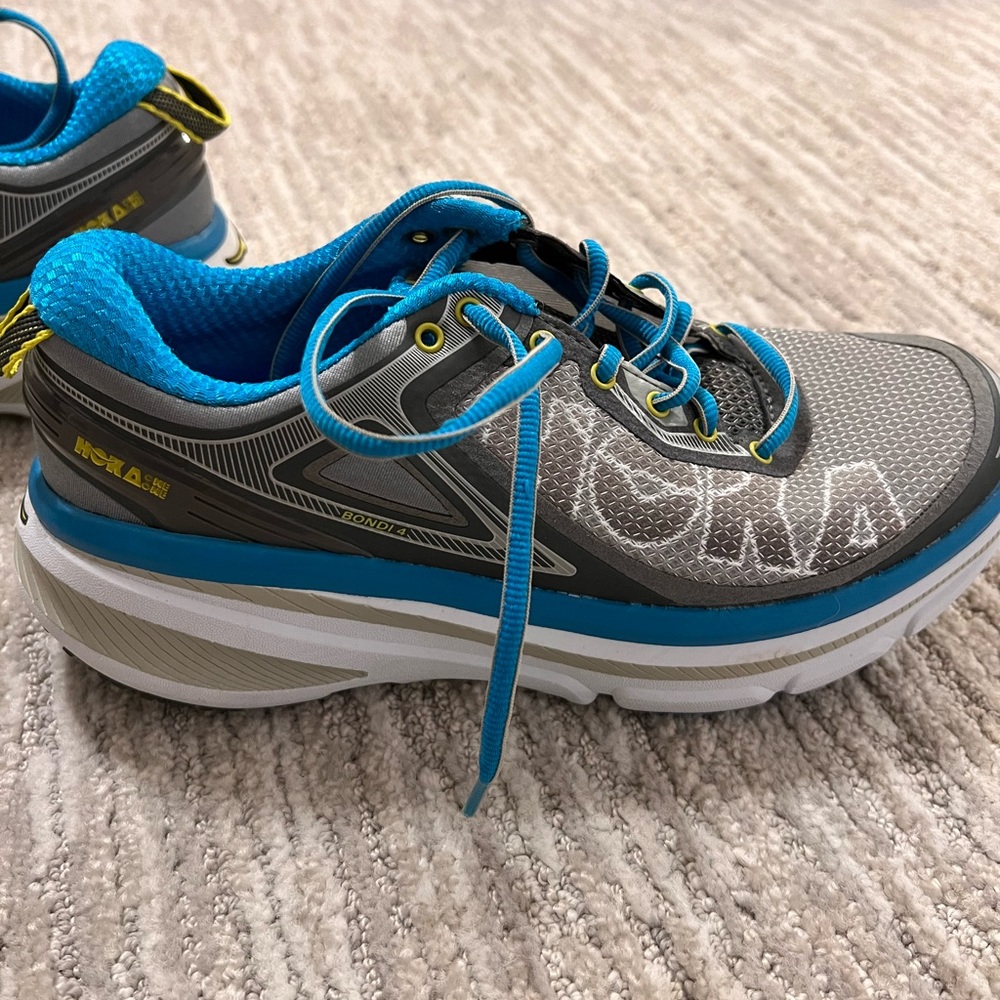 BRAND NEW Women’s Hoka One One Bondi 4